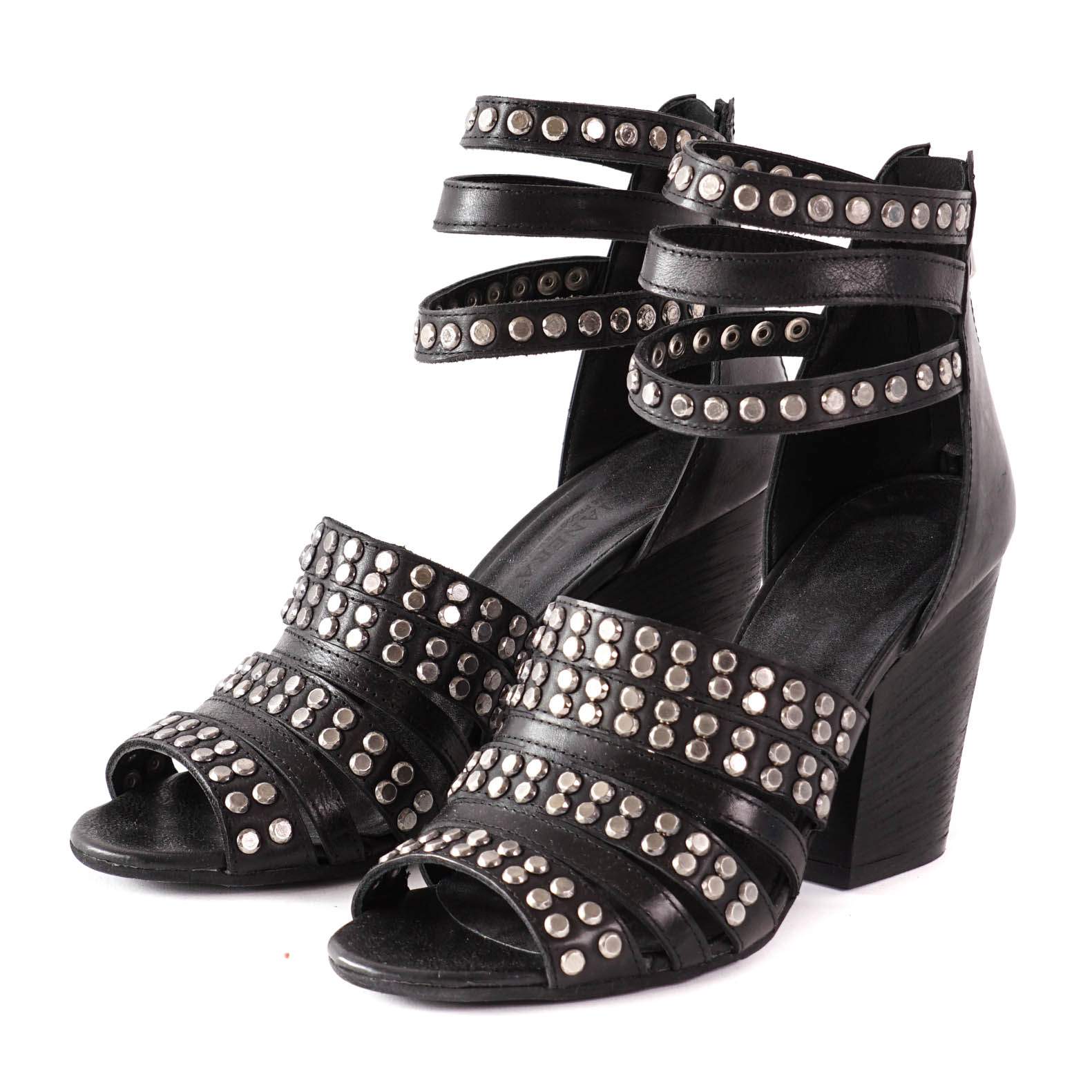 Vasarinės basutės uždaru kulnu