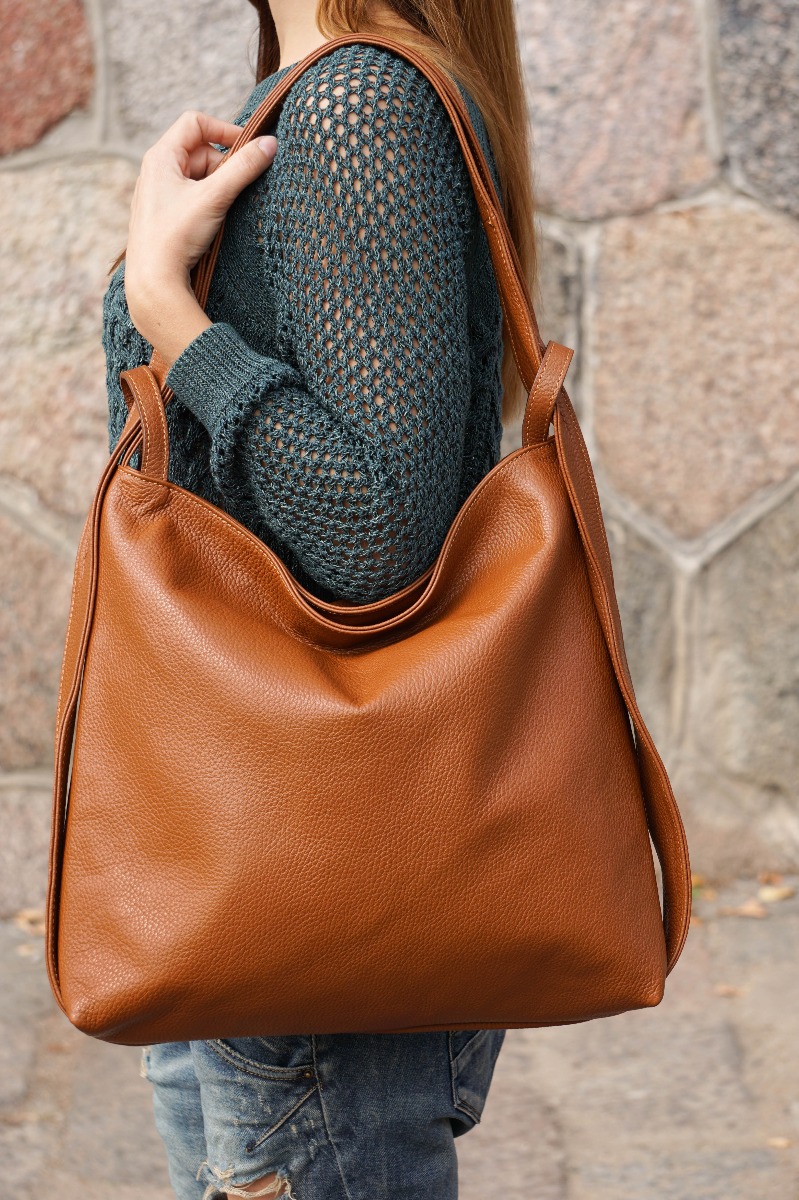 Odinė itališka rankinė - kuprinė