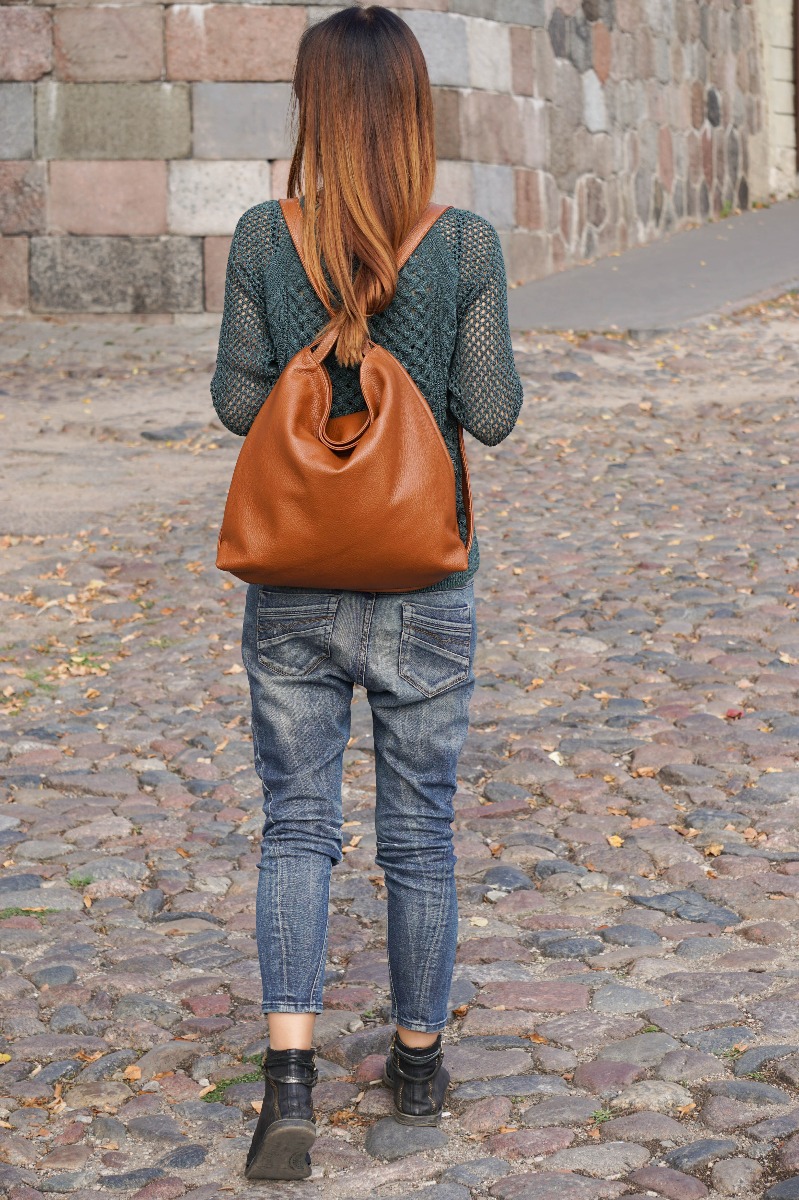 Odinė itališka rankinė - kuprinė