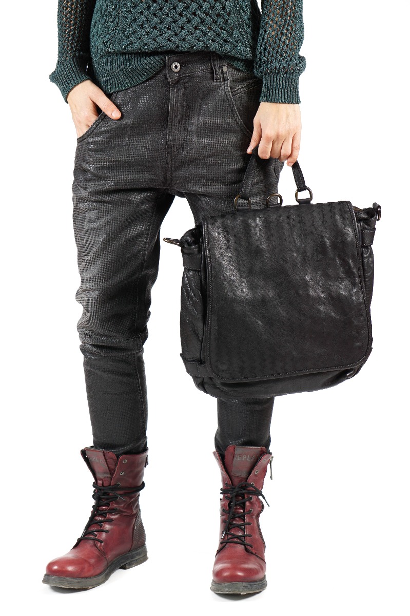 Juoda Itališka odinė kuprinė - transformeris