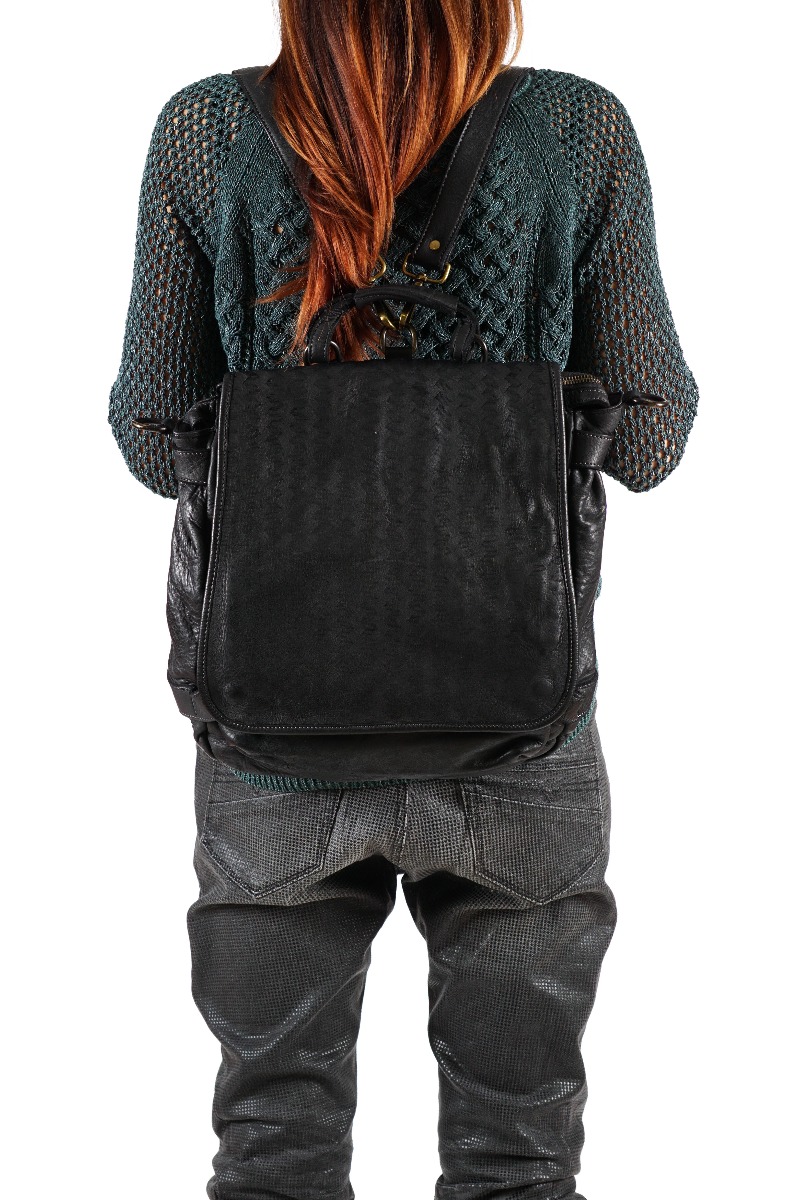 Juoda Itališka odinė kuprinė - transformeris