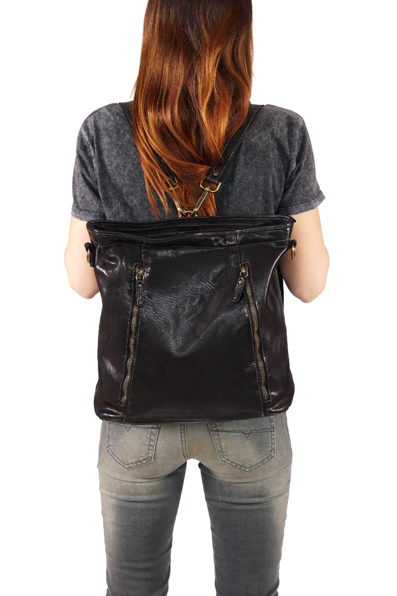 Juoda solidi natūralios odos rankinė - kuprinė