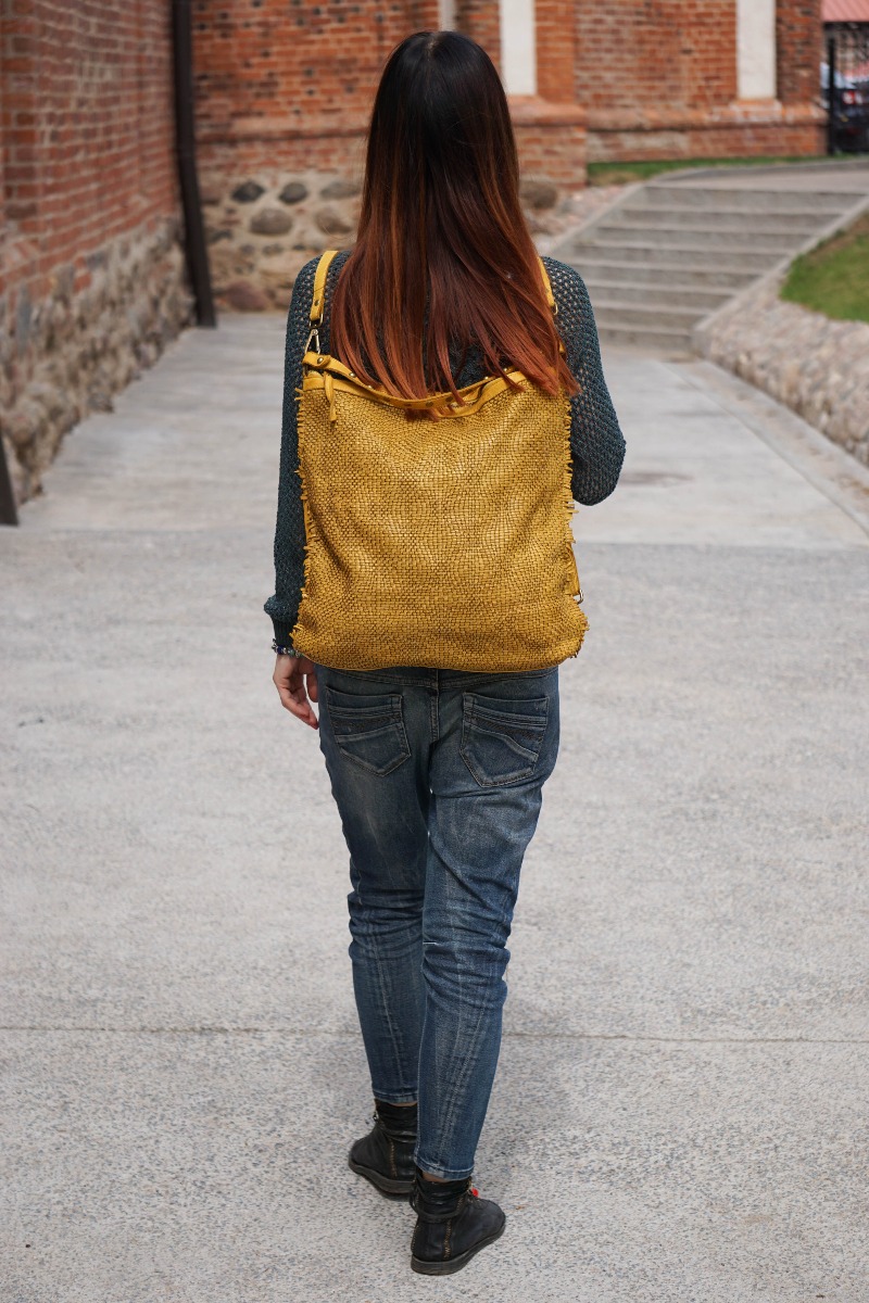 Natūralios odos moteriška kuprinė ir rankinė geltonos spalvos