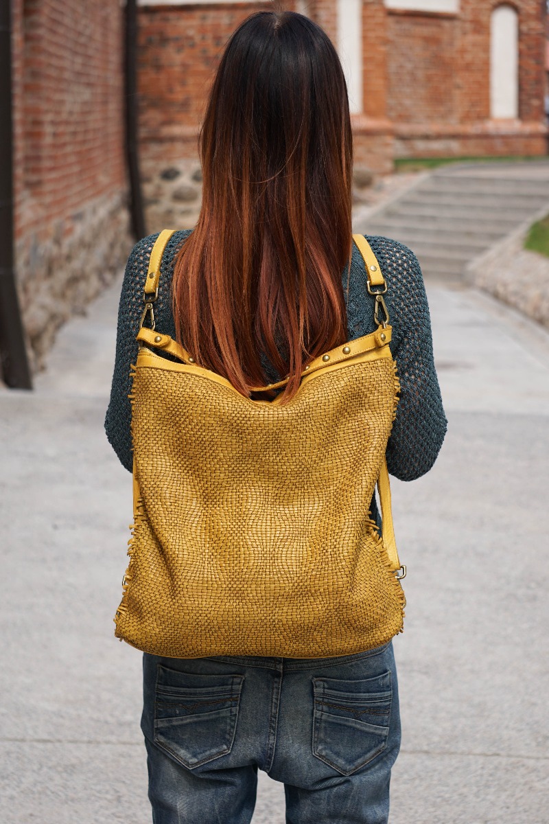 Natūralios odos moteriška kuprinė ir rankinė geltonos spalvos