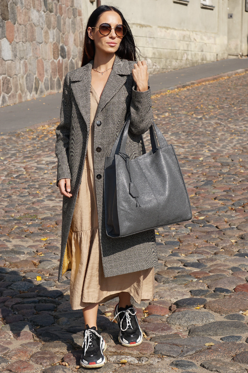 Tamsiai pilka didelė natūralios odos Itališka rankinė